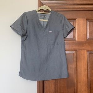 Figs scrub top - grey